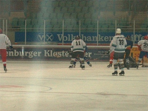 http://smollo.de/pixlie/cache/vs_2002_03_18%20-%20Spiel%20gegen%20Rivermen%20Straubing_IM001630.jpg