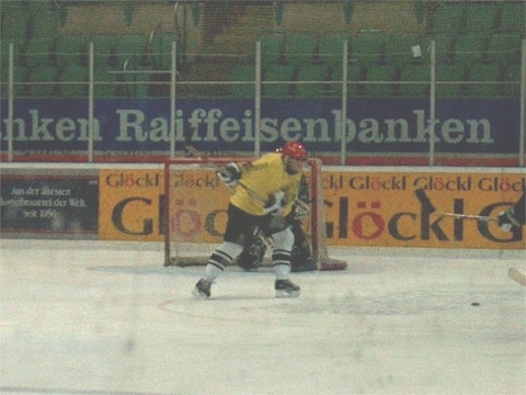http://smollo.de/pixlie/cache/vs_2002_03_18%20-%20Spiel%20gegen%20Rivermen%20Straubing_IM001635.jpg