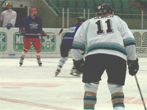 http://smollo.de/pixlie/cache/vs_2002_03_18%20-%20Spiel%20gegen%20Rivermen%20Straubing_IM001638.jpg