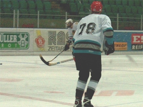 http://smollo.de/pixlie/cache/vs_2002_03_18%20-%20Spiel%20gegen%20Rivermen%20Straubing_IM001642.jpg