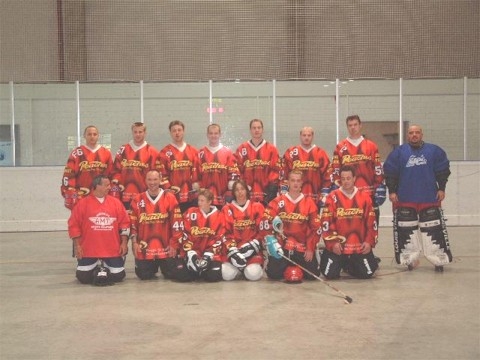 http://smollo.de/pixlie/cache/vs_2002_06_02%20-%20Teams%20der%20Summer%20Jam%20'02_peaches.jpg