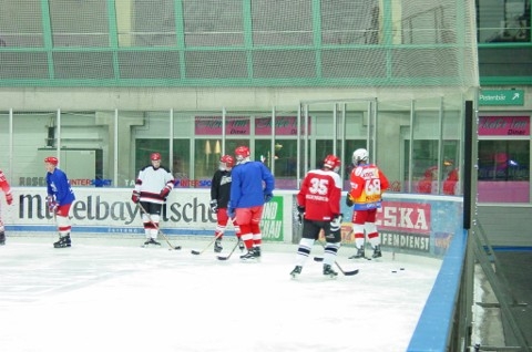 http://smollo.de/pixlie/cache/vs_2002_12_01%20-%20Trainings-Impressionen_tr14.jpg