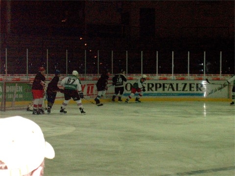 http://smollo.de/pixlie/cache/vs_2002_12_19%20-%20Spiel%20gegen%20Diesenbach%20Biber_db02.jpg