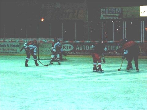 http://smollo.de/pixlie/cache/vs_2002_12_19%20-%20Spiel%20gegen%20Diesenbach%20Biber_db05.jpg