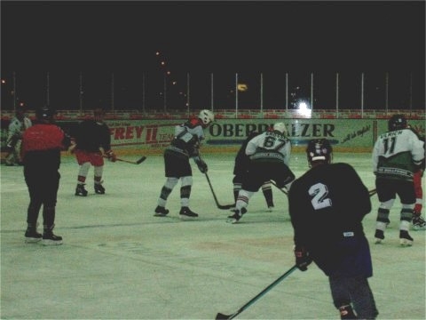 http://smollo.de/pixlie/cache/vs_2002_12_19%20-%20Spiel%20gegen%20Diesenbach%20Biber_db07.jpg