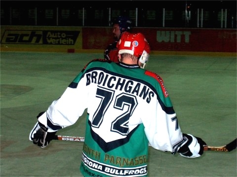 http://smollo.de/pixlie/cache/vs_2002_12_19%20-%20Spiel%20gegen%20Diesenbach%20Biber_db09.jpg