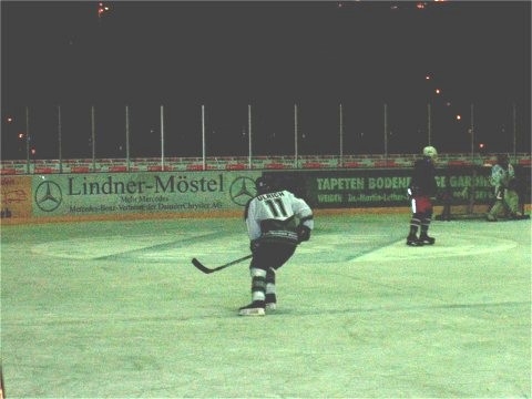 http://smollo.de/pixlie/cache/vs_2002_12_19%20-%20Spiel%20gegen%20Diesenbach%20Biber_db12.jpg