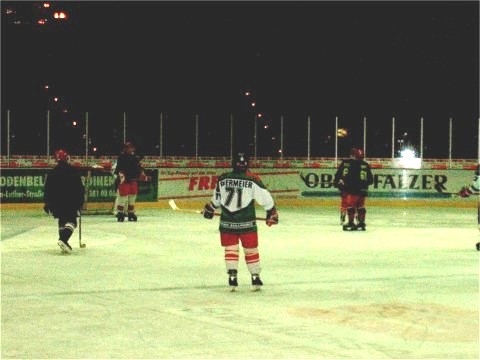 http://smollo.de/pixlie/cache/vs_2002_12_19%20-%20Spiel%20gegen%20Diesenbach%20Biber_db13.jpg