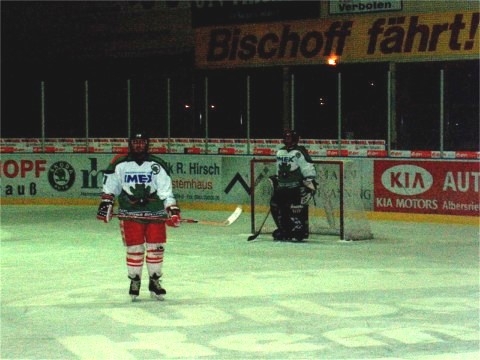 http://smollo.de/pixlie/cache/vs_2002_12_19%20-%20Spiel%20gegen%20Diesenbach%20Biber_db32.jpg