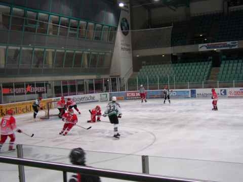 http://smollo.de/pixlie/cache/vs_2003_01_06%20-%20Spiel%20gegen%20EVR%20Damen_db21.JPG
