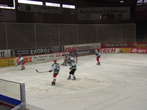 http://smollo.de/pixlie/cache/vs_2003_03_01%20-%20Spiel%20bei%20Rivermen%20Straubing_P1010032.JPG