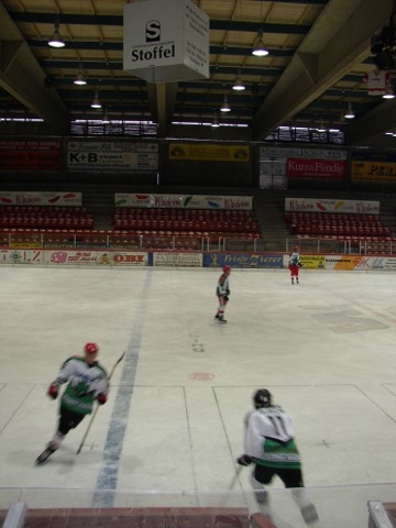 http://smollo.de/pixlie/cache/vs_2003_03_01%20-%20Spiel%20bei%20Rivermen%20Straubing_P1010037.JPG