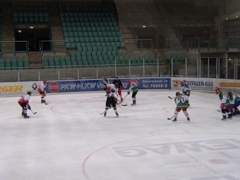http://smollo.de/pixlie/cache/vs_2003_04_05%20-%20Spiel%20gegen%20Old%20Stars_P1010111.jpg