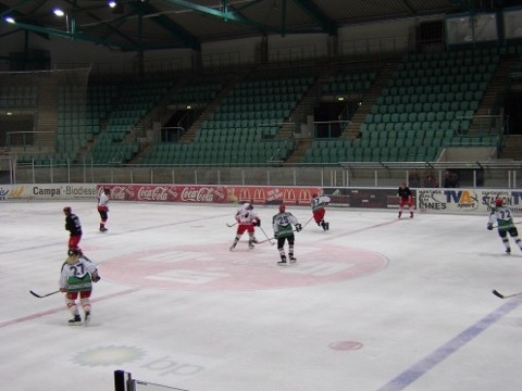 http://smollo.de/pixlie/cache/vs_2003_04_05%20-%20Spiel%20gegen%20Old%20Stars_P1010115.jpg