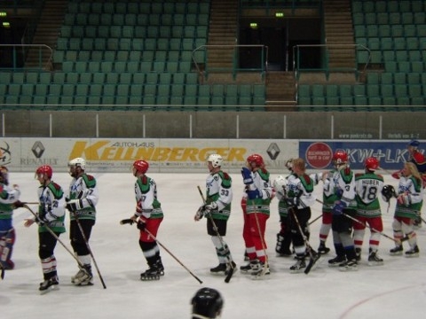 http://smollo.de/pixlie/cache/vs_2003_04_05%20-%20Spiel%20gegen%20Old%20Stars_P1010117.jpg