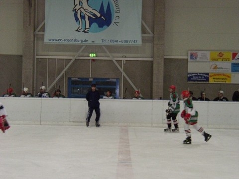 http://smollo.de/pixlie/cache/vs_2003_12_13%20-%20Spiel%20gegen%20Diesenbach%20Biber_P1010023.JPG