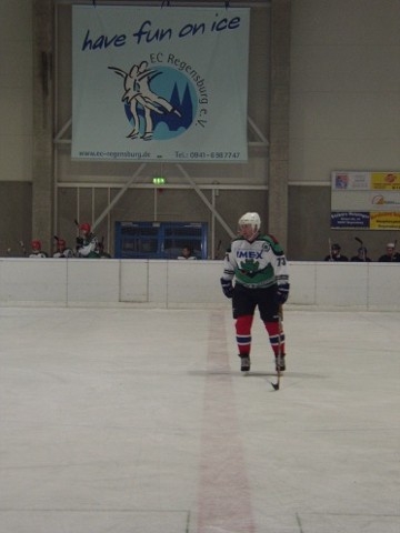 http://smollo.de/pixlie/cache/vs_2003_12_13%20-%20Spiel%20gegen%20Diesenbach%20Biber_P1010024.JPG