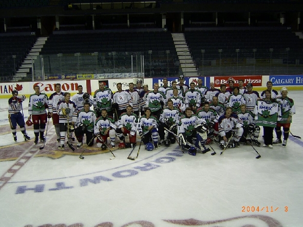 http://smollo.de/pixlie/cache/vs_2004_11_02%20-%20Spiel%20gegen%20die%20Calgary%20Global%20Pylons_10_Rimg0121.jpg