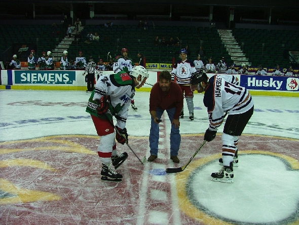 http://smollo.de/pixlie/cache/vs_2004_11_02%20-%20Spiel%20gegen%20die%20Calgary%20Global%20Pylons_17_Dsc00362a.jpg