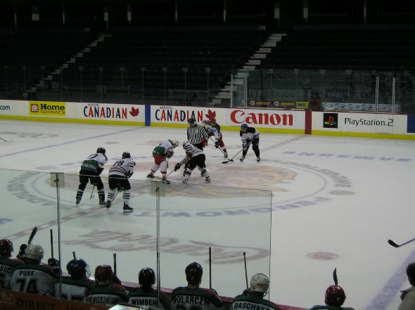 http://smollo.de/pixlie/cache/vs_2004_11_02%20-%20Spiel%20gegen%20die%20Calgary%20Global%20Pylons_25_P1010088a.jpg