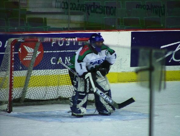 http://smollo.de/pixlie/cache/vs_2004_11_02%20-%20Spiel%20gegen%20die%20Calgary%20Global%20Pylons_31_Dsc00364.jpg