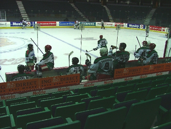 http://smollo.de/pixlie/cache/vs_2004_11_02%20-%20Spiel%20gegen%20die%20Calgary%20Global%20Pylons_35_Dsc00363.jpg
