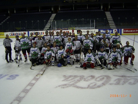 http://smollo.de/pixlie/cache/vs_2004_11_02%20-%20Spiel%20gegen%20die%20Calgary%20Global%20Pylons_48_Rimg0124.jpg