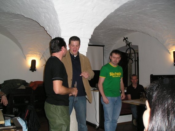 http://smollo.de/pixlie/cache/vs_2005_04_16%20-%20Saison-Abschlussfeier%20Eishockey%20Walba_P4160014.JPG