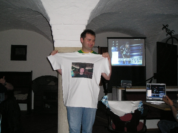 http://smollo.de/pixlie/cache/vs_2005_04_16%20-%20Saison-Abschlussfeier%20Eishockey%20Walba_P4160018.JPG