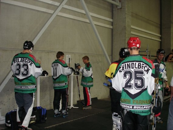 http://smollo.de/pixlie/cache/vs_2005_07_23%20-%20Spiel%20gegen%20Rivermen%20Straubing_Dsc01145.jpg
