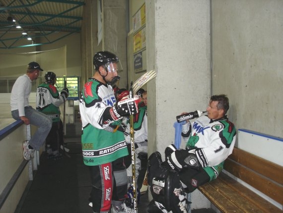 http://smollo.de/pixlie/cache/vs_2005_07_23%20-%20Spiel%20gegen%20Rivermen%20Straubing_Dsc01164.jpg