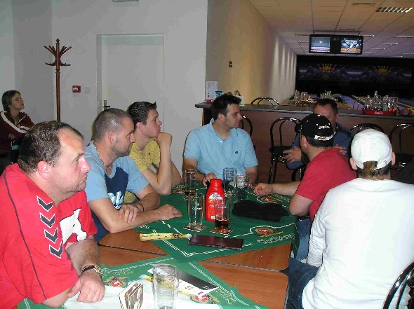 http://smollo.de/pixlie/cache/vs_2005_09_09%20-%20Trainingslager%20Tachov%202005_P9100016.JPG
