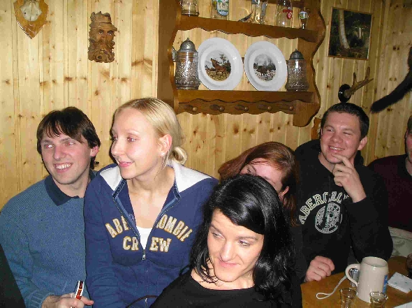 http://smollo.de/pixlie/cache/vs_2006_01_07%20-%20Weihnachtsfeier%202006_P1070044.JPG