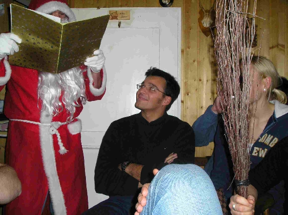 http://smollo.de/pixlie/cache/vs_2006_01_07%20-%20Weihnachtsfeier%202006_P1070055.JPG