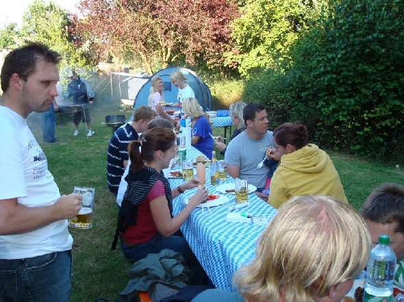 http://smollo.de/pixlie/cache/vs_2008_08_08%20-%20Sommerfest%202008_Sommerfest%20(01).JPG