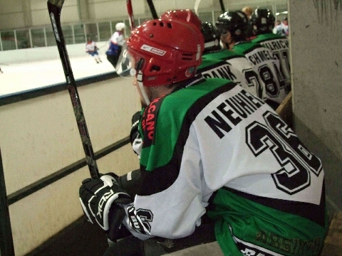 http://smollo.de/pixlie/cache/vs_2008_12_14%20-%20Spiel%20gegen%20Uniteam%20Regensburg_DSCF0087.jpg