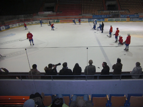 http://smollo.de/pixlie/cache/vs_2010_01_05%20-%20Uwe%20Daschner%20beim%20EHC%20M%FCnchen_Cimg6430.jpg