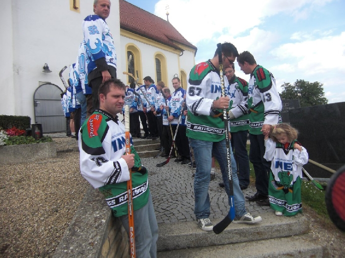 http://smollo.de/pixlie/cache/vs_2010_09_18%20-%20Hochzeit%20Christian%20Schweiger_Cimg7939.jpg