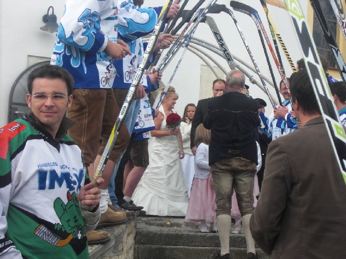 http://smollo.de/pixlie/cache/vs_2010_09_18%20-%20Hochzeit%20Christian%20Schweiger_Cimg7947.jpg